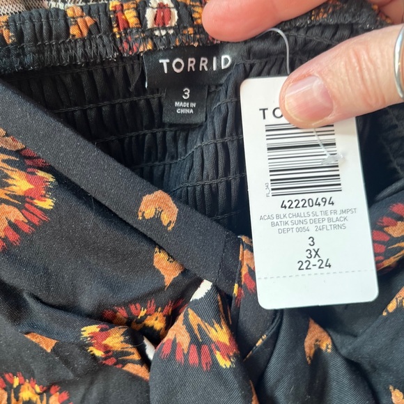 NWT Torrid size 3 Stylish Patterned Jumpsuit - Picture 9 of 9